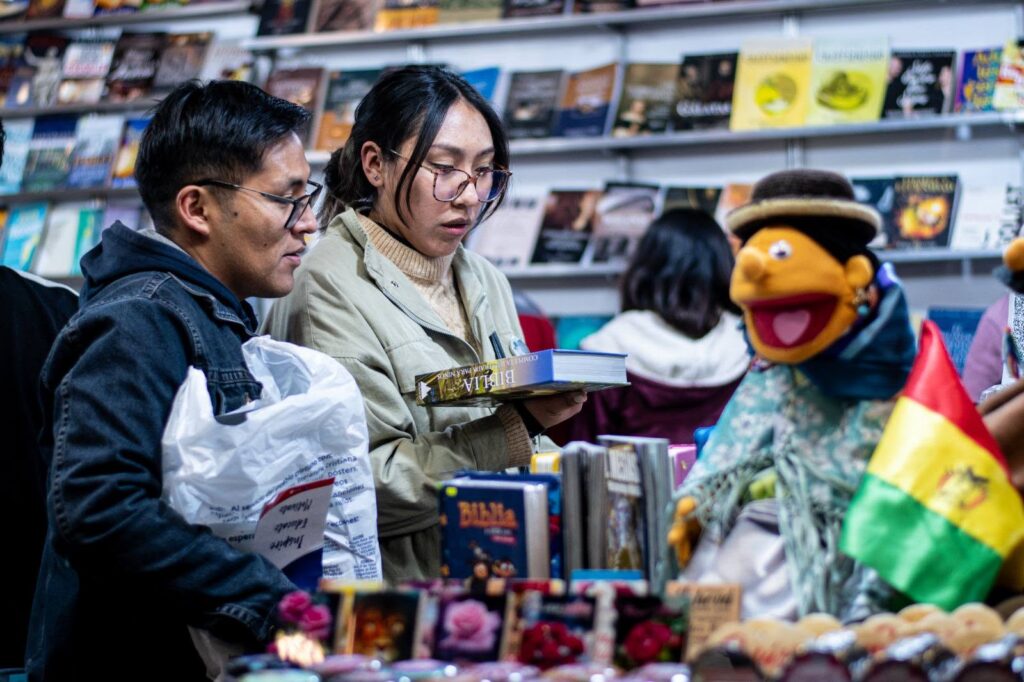 La FIL La Paz se llena de cultura con literatura, teatro y actividades familiares
