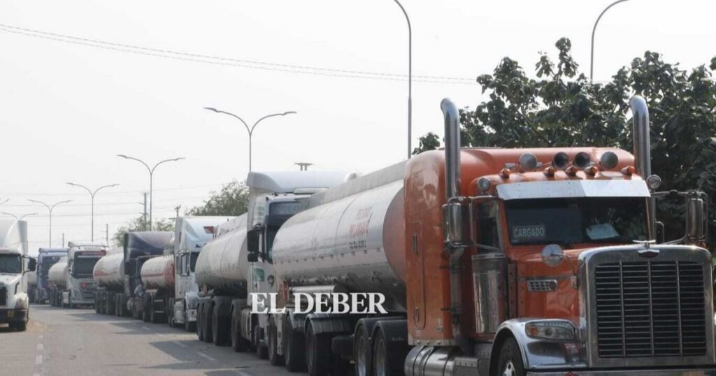 Crisis de diésel afecta contratos de exportación, advierte el dirigente Juan Yujra