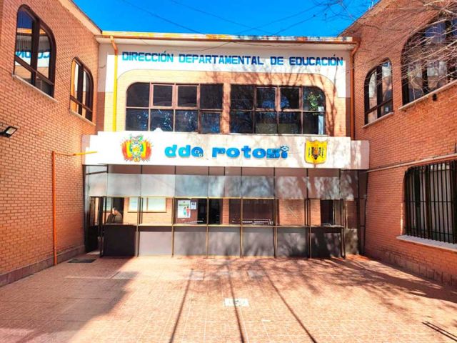 Se busca cubrir vacantes docentes en Potosí