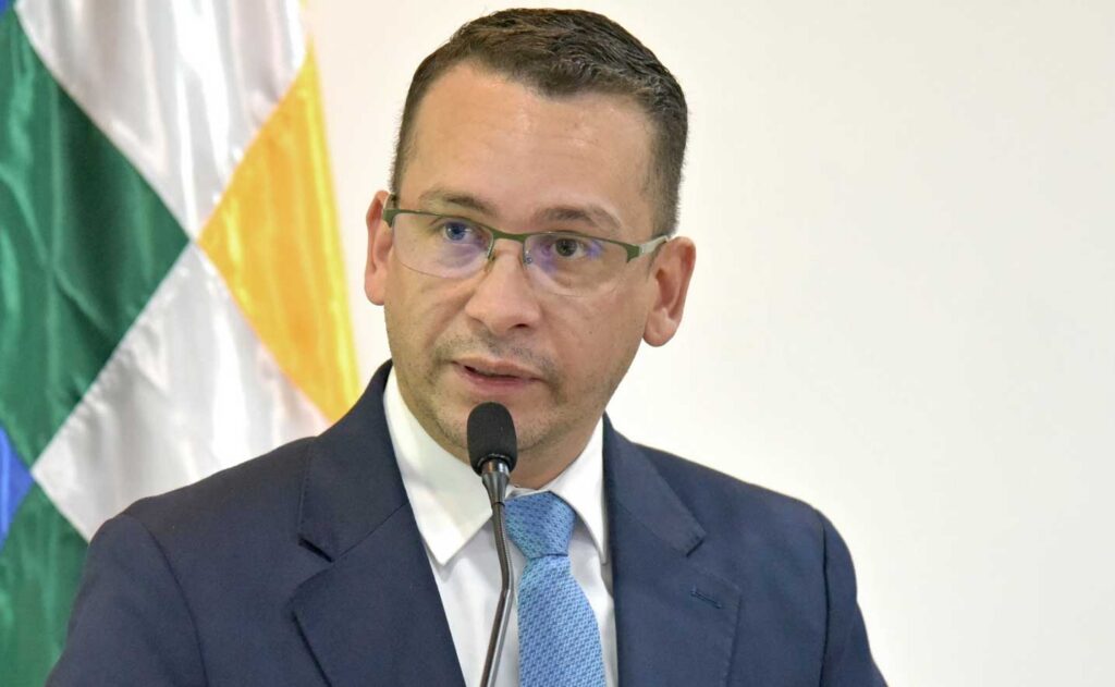 Romer Saucedo deja su cargo como presidente del Tribunal Supremo de Justicia
