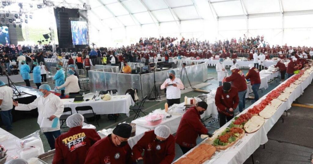 Récord Guinness para la torta más grande del mundo en Ciudad de México