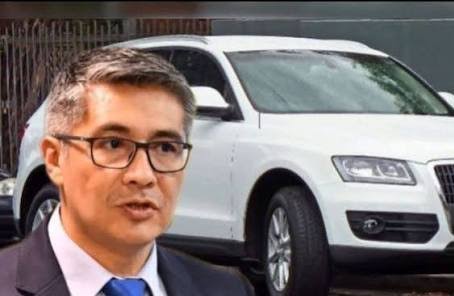 Críticas al Ministro de Economía por adquirir un vehículo eléctrico en medio de la escasez de combustibles