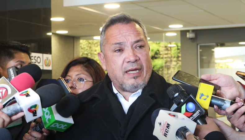 Cercanos a Tuto critican a Marinkovic y Suárez por su vínculo con el Gobierno