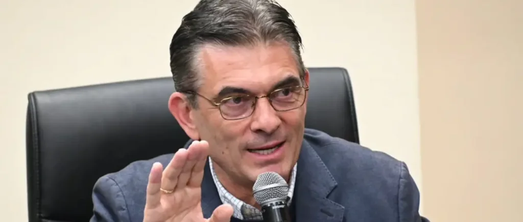 Paz respalda la nueva Ley de Inversiones: 'Lo que importa es atraer dólares'