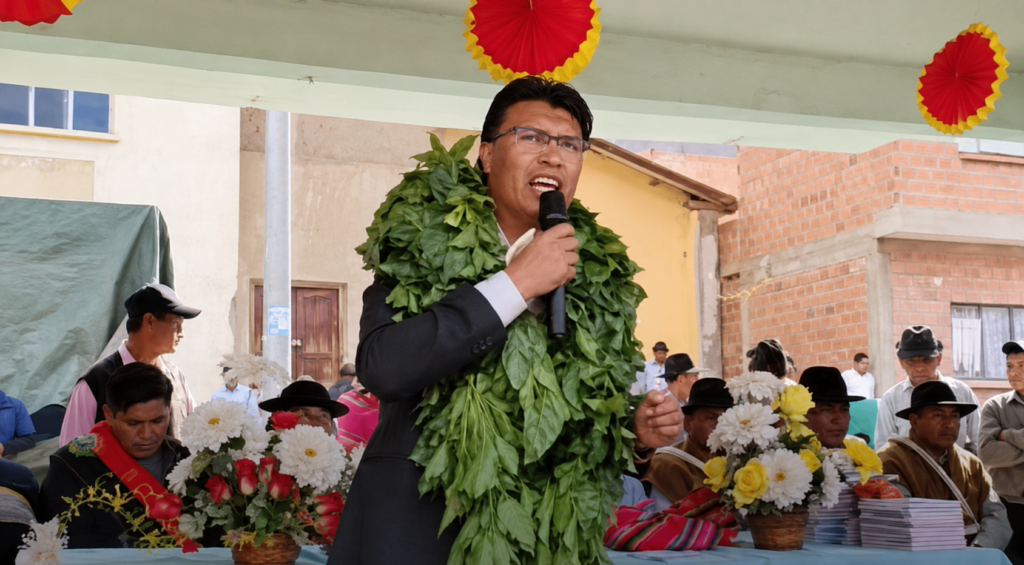Senador Nilton Condori propone liderazgo indígena para 2030