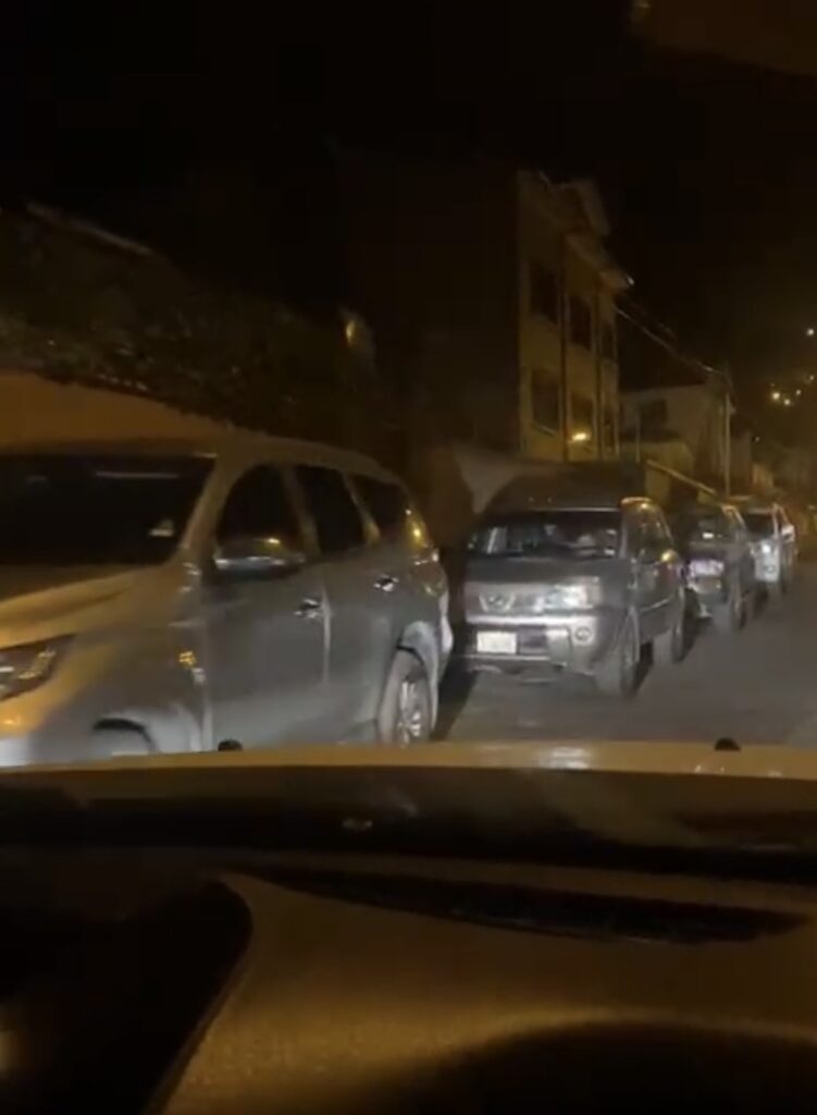 Controversia por uso de vehículos estatales en feriado; autoridades cenaron en Arami