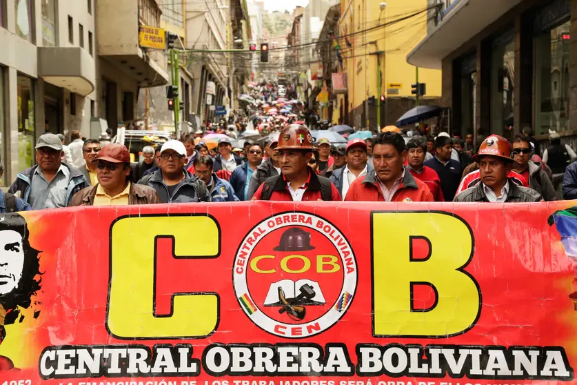 La COB exige la derogación de norma laboral y amenaza con movilizaciones