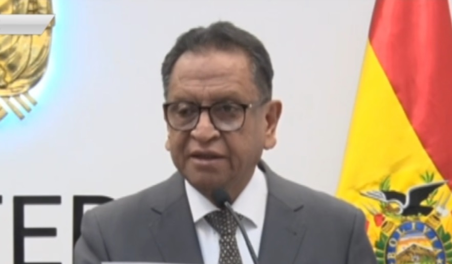 Senador Ormachea solicita restricción de salida para el presidente Paz y su círculo cercano