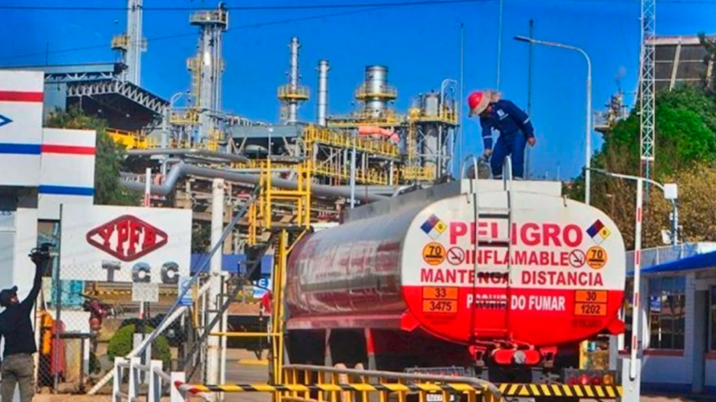 Disminuyen importaciones de combustibles en Bolivia durante primer semestre del año