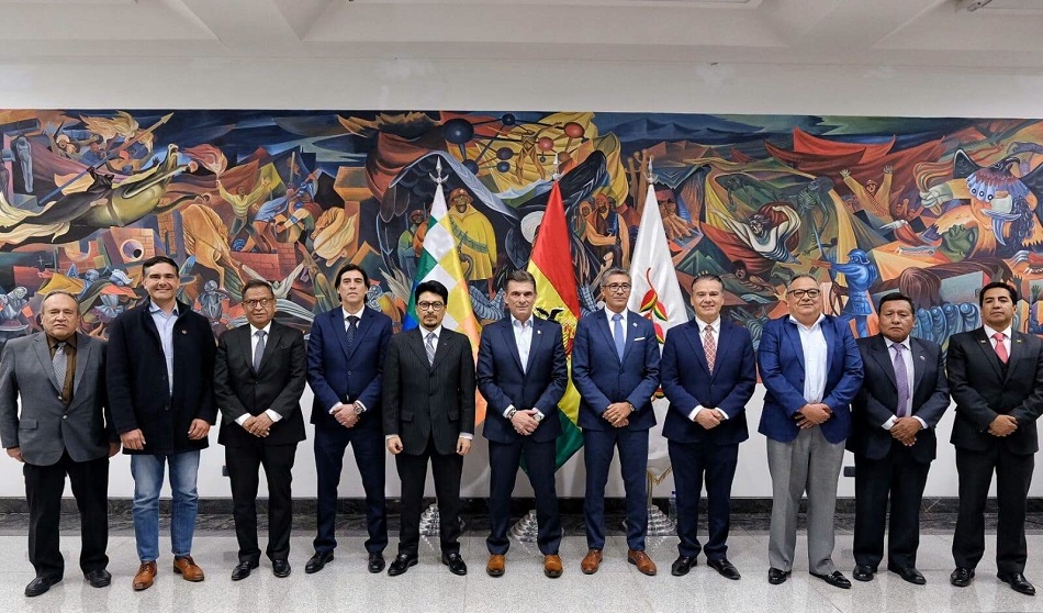 El gabinete presidencial se mantiene sin cambios significativos