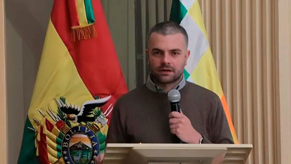 Senador Ormachea rechaza ley de inversiones y exige reforma constitucional