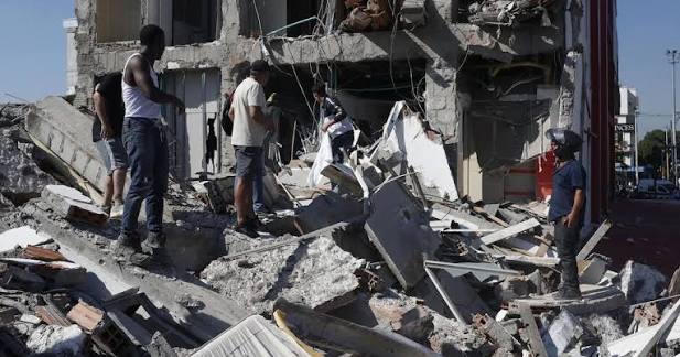 Terremoto de 7,4 en Colombia causa 111 muertes y destrucción masiva