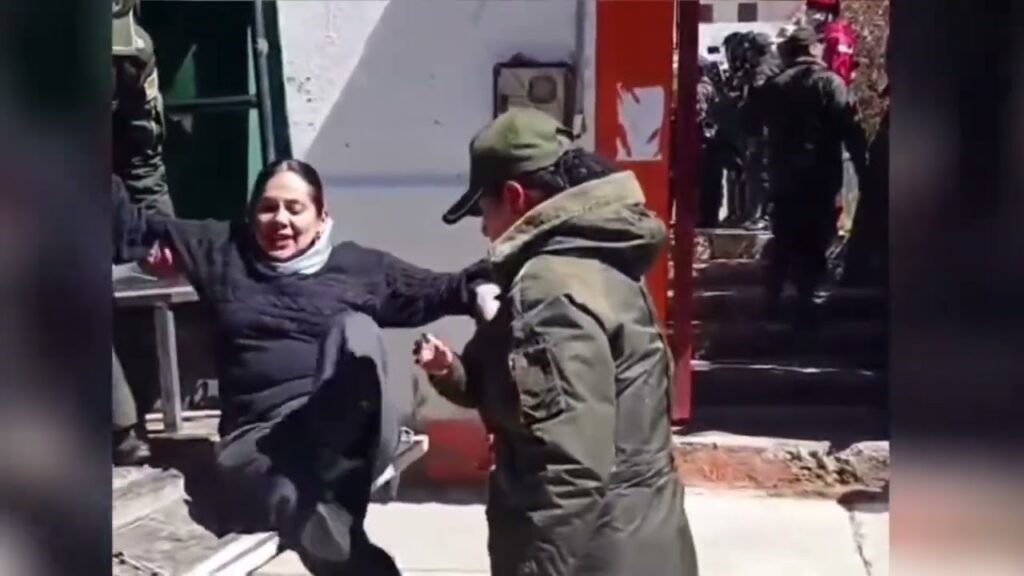 Detienen a Melania Torrico y dos familiares de un cadete fallecido por presunta agresión a médica