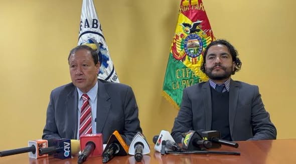 El Gobierno excluye a la industria farmacéutica en su nuevo Plan de Salud