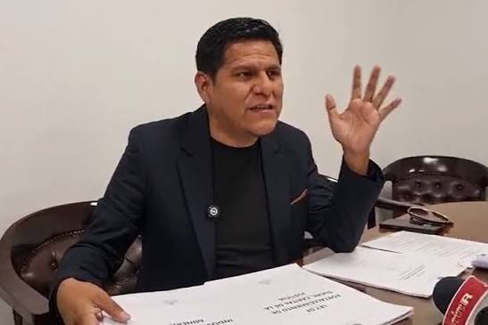 Denuncian irregularidades en la gestión del gerente de la CNS