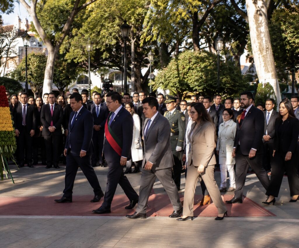 La ceremonia de 201 años de independencia en Sucre se realiza sin la presencia de líderes clave