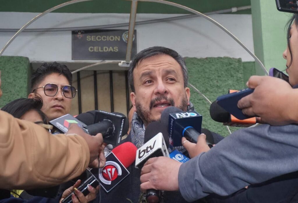 Mauricio Medinaceli expresa su agradecimiento tras recibir detención domiciliaria