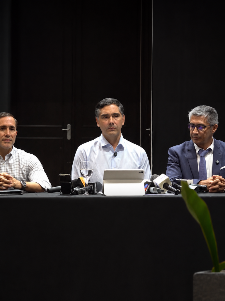 Gobierno investiga irregularidades en el sector inmobiliario y señala a 'piratas' en la venta de terrenos
