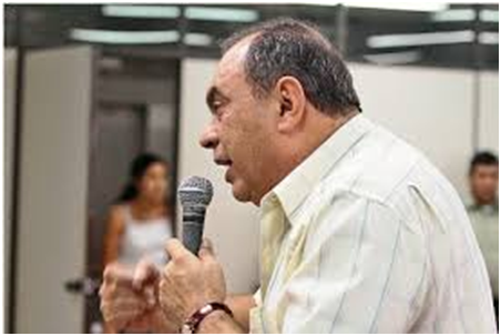 Ritter critica la adquisición de un Audi Q4 por parte de Espinoza y pide claridad en su precio