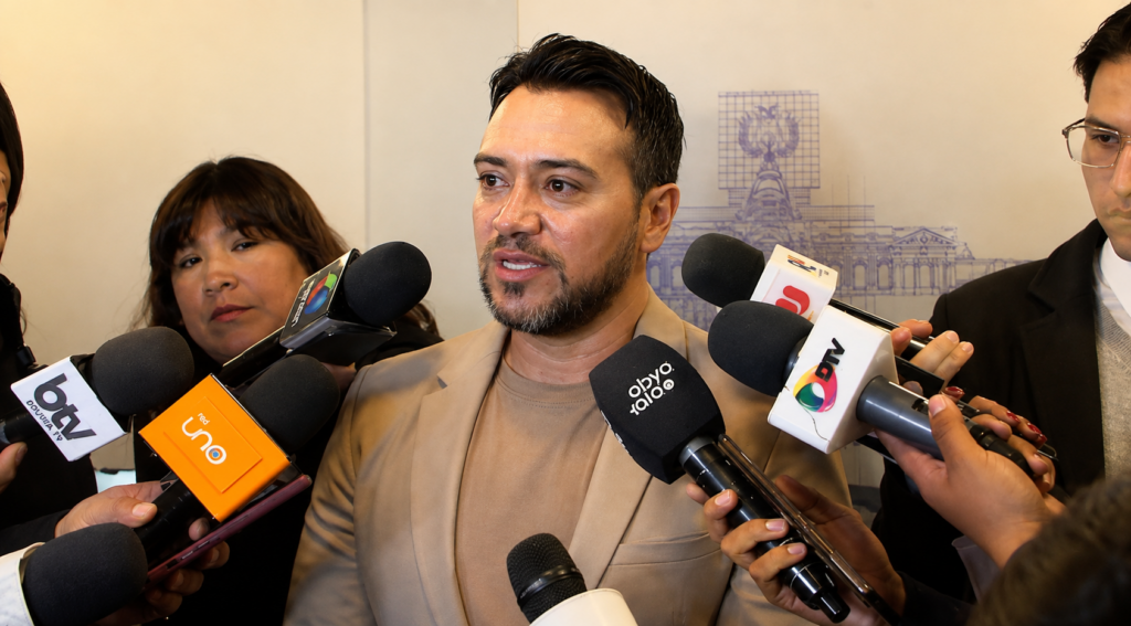 Críticas al comandante de la Policía por declaraciones sobre Evo Morales