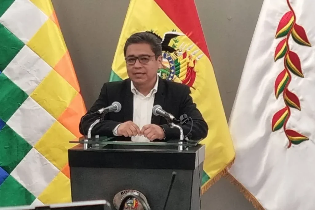Gobierno justifica el nuevo Decreto Supremo 5676 sobre el precio del diésel