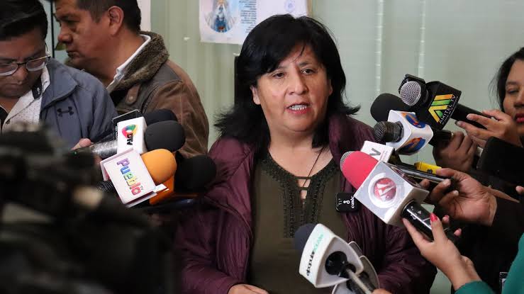 Diferencias internas en el Gobierno: Diputada pide la renuncia de ministras
