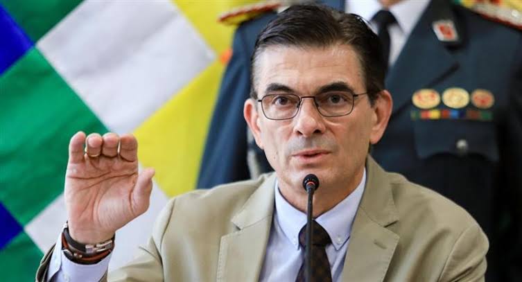 Reducción y reestructuración en el Órgano Ejecutivo