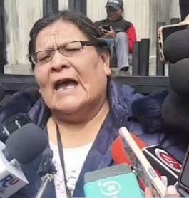 Vendedores de pollo dan 48 horas para bajar el precio en La Paz, amenazan con cerrar sus friales