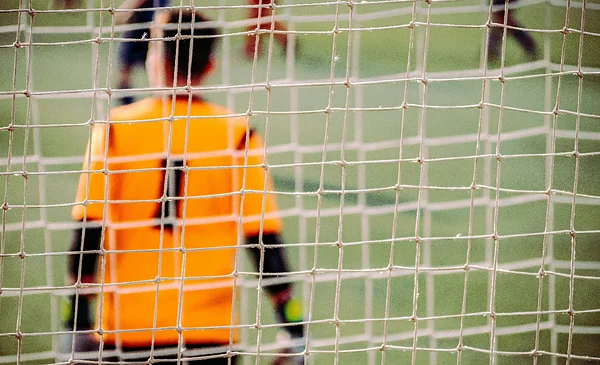 Una celebración inesperada: Un niño dedica su gol a su mascota