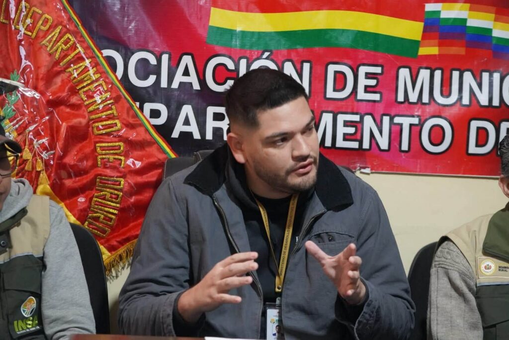 Reunión entre INSA y Amdepaz para discutir el seguro agrario