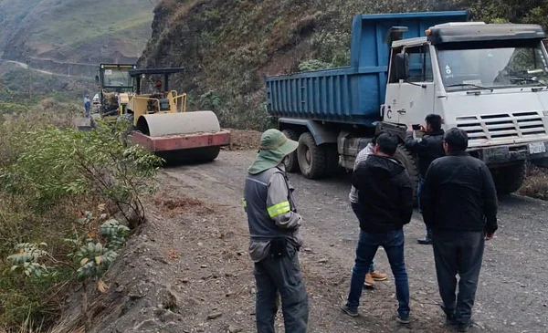 Restricción de tráfico en la ruta Charazani-Apolo por trabajos viales