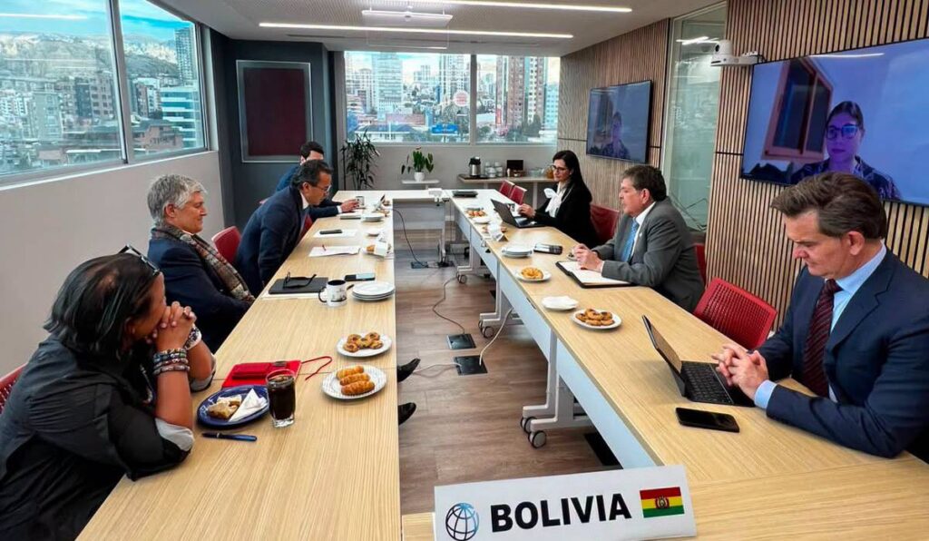 Ministerio de Hidrocarburos dialoga con el Banco Mundial para impulsar proyectos