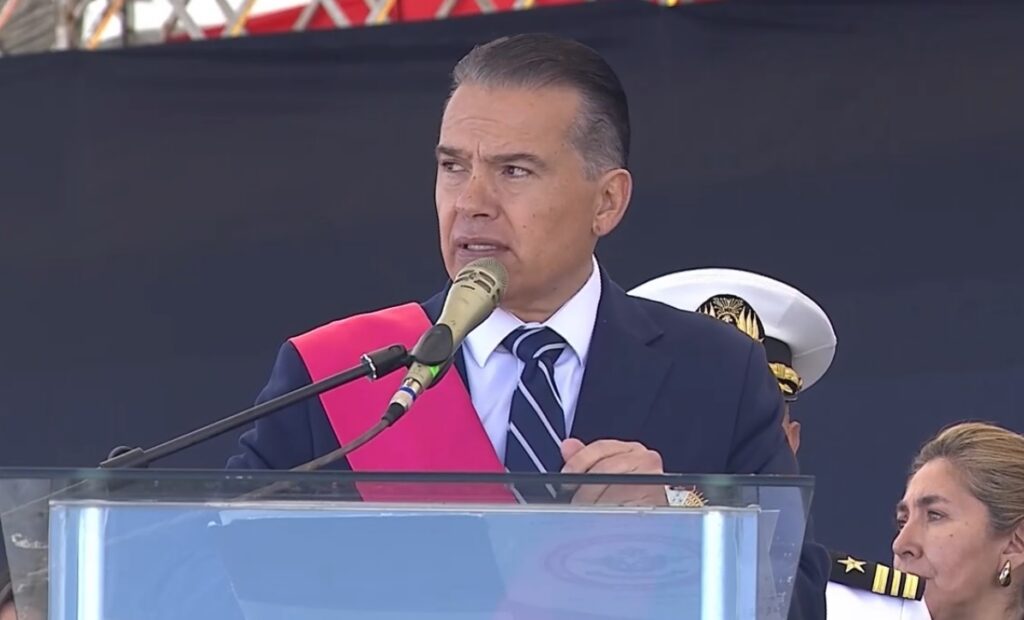 Ernesto Justiniano reafirma lealtad de las FFAA a la patria durante su aniversario