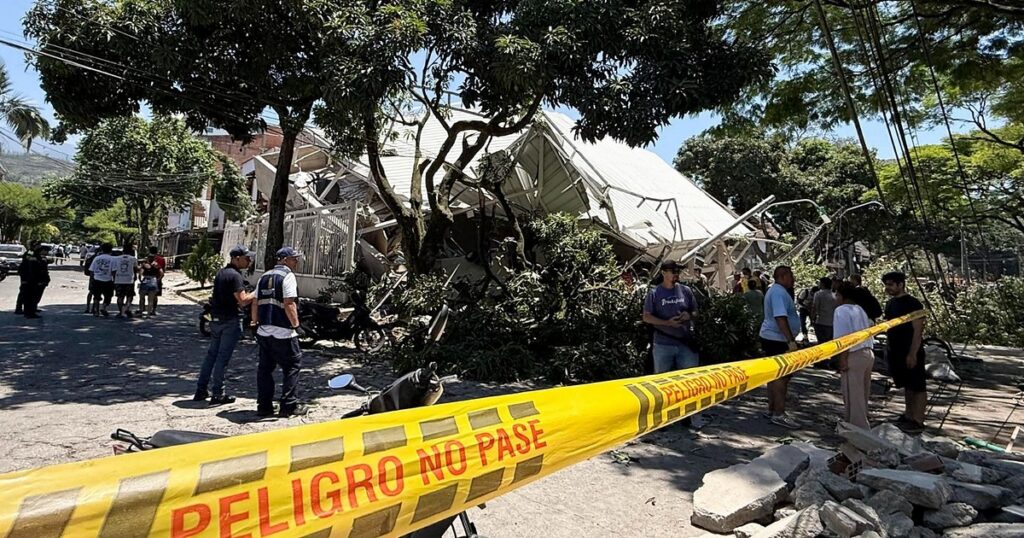 Cali: Periodista colombiano busca a su familia entre los escombros tras devastador sismo
