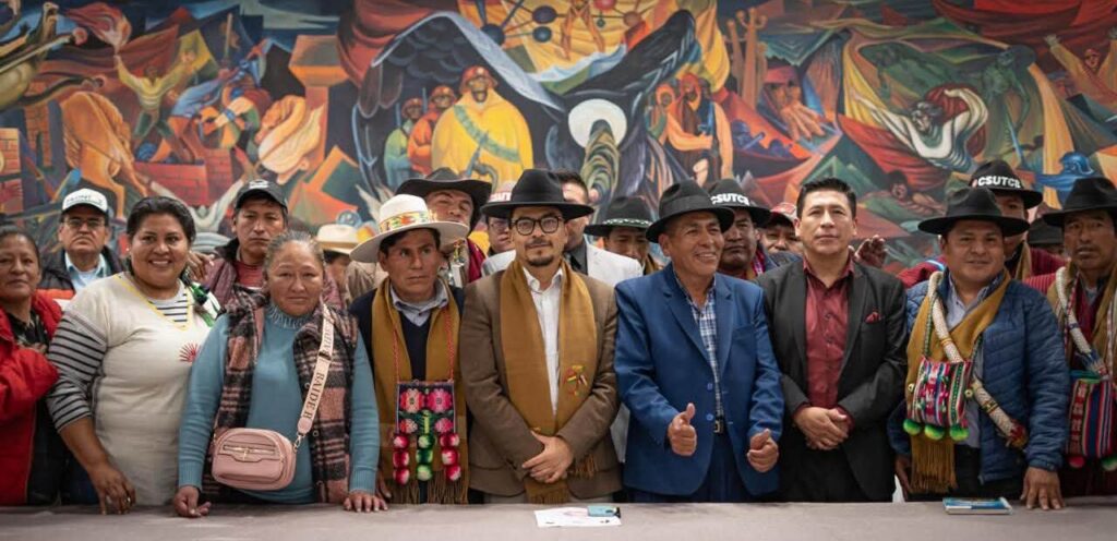 El Gobierno establece un plan de trabajo con la CSUTCB