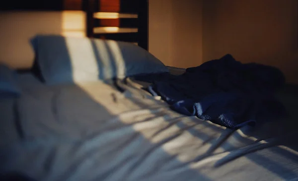 El enigma del agotamiento: ¿por qué nos sentimos cansados tras dormir ocho horas?