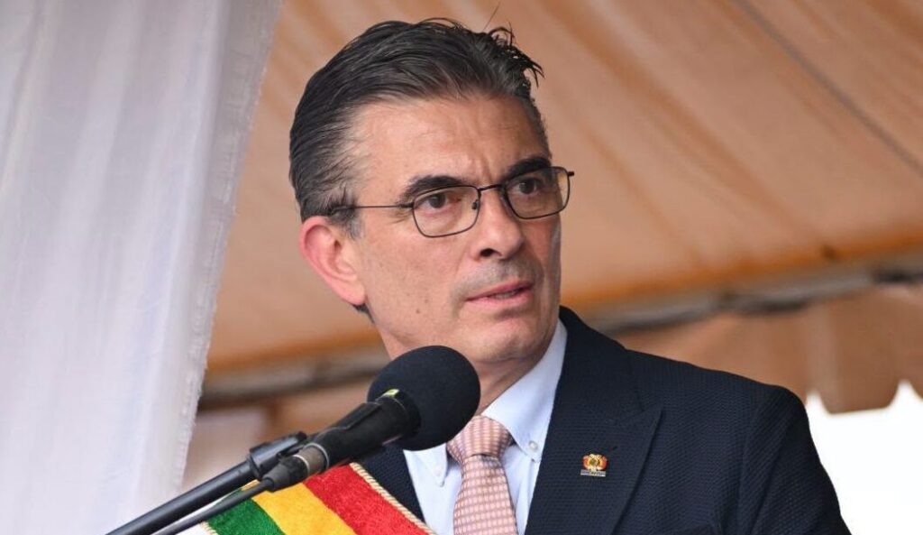 Transmisión del mensaje presidencial del 6 de agosto es obligatoria, recuerda la ATT