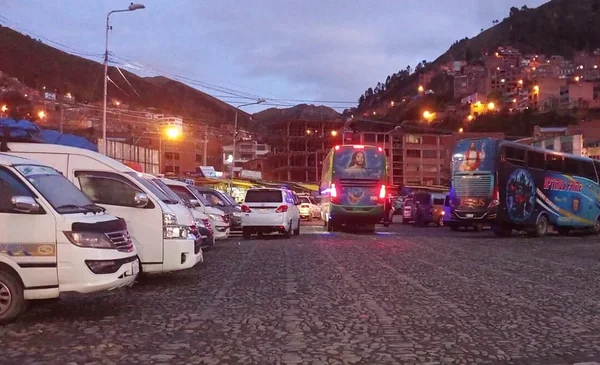 Transportistas de Los Yungas se oponen a nuevas tarifas de pasajes