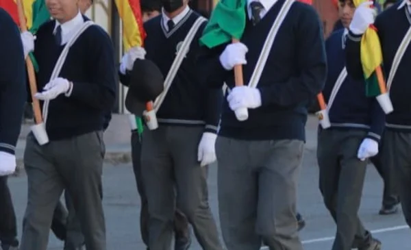 El fervor cívico de Inquisivi brilla en un emotivo desfile escolar
