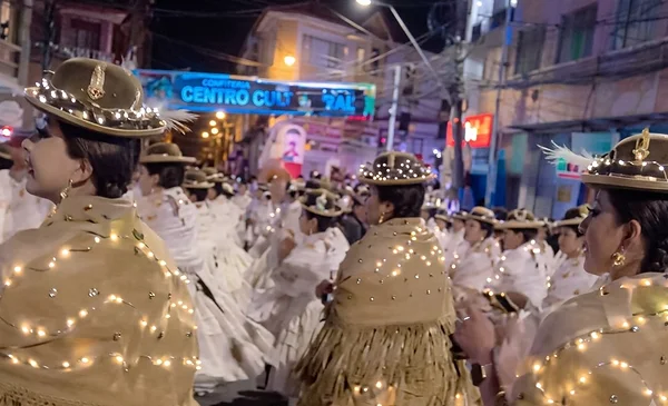 Mantas iluminadas: una fusión de tradición y modernidad en el Gran Poder 2026