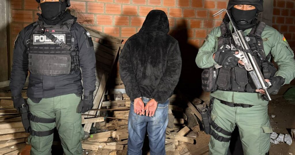 Desarticulan centro de atracadores en El Alto; un detenido con parte del botín