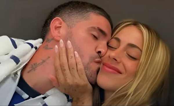 Tini Stoessel y Rodrigo De Paul anuncian su compromiso matrimonial