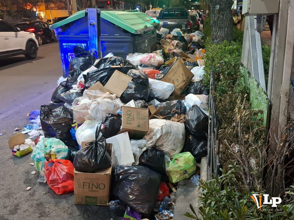 Denuncian que personal de salud en La Paz realiza tareas de limpieza
