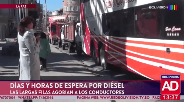 Escasez de diésel genera largas esperas y afecta el transporte en La Paz