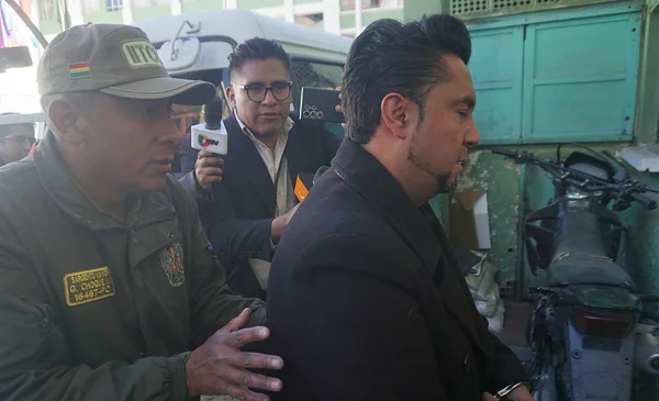 Aprehenden a exviceministro por irregularidades en planta piscícola