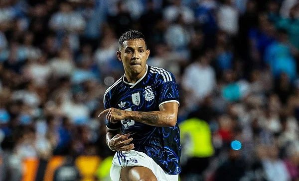 Facundo Medina defiende la entrega del equipo argentino tras la final del Mundial 2026
