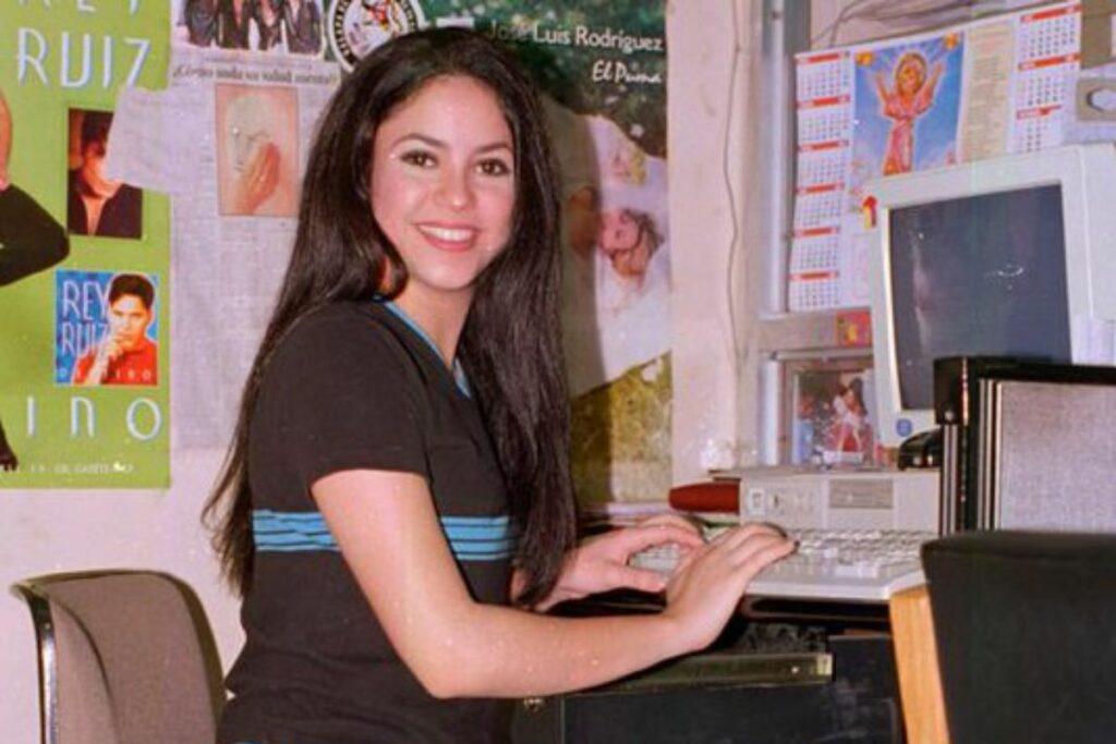 Shakira revive su icónico meme de 1997 en redes sociales