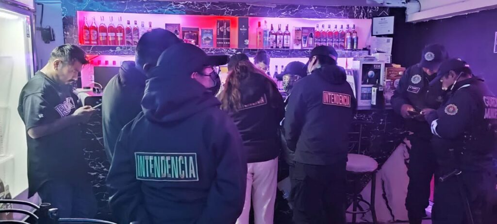 Controles nocturnos en La Paz para combatir la venta ilegal de alcohol