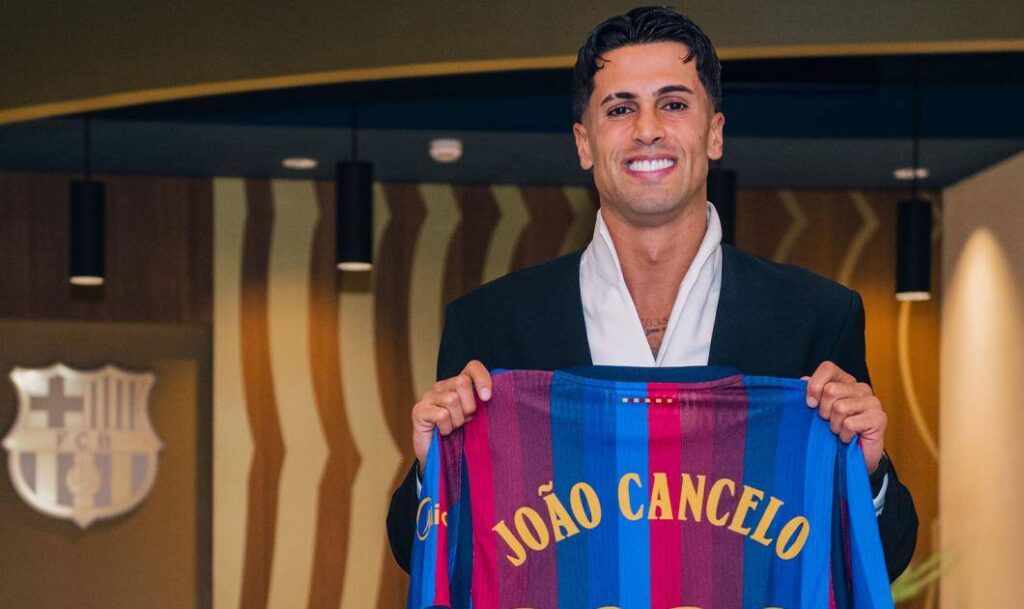 Joao Cancelo se une oficialmente al FC Barcelona hasta 2029