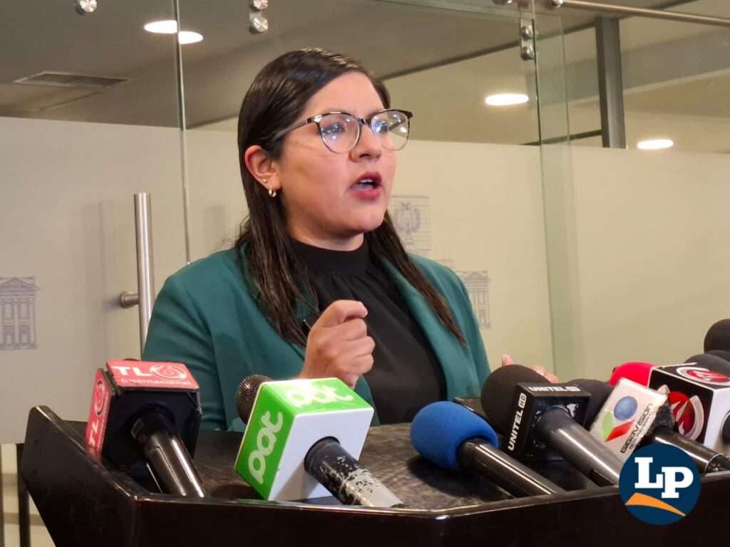 La diputada Lissa Claros advierte que Libre se opondrá a condiciones desfavorables del FMI